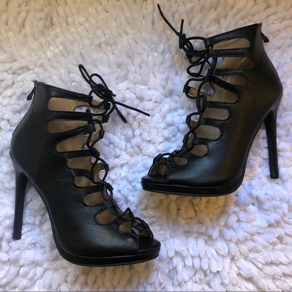 Black Heels with Strap. Size 7.5 - Picture 2 of 4
